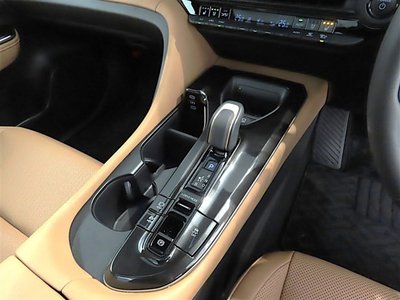 صورة 25 لـ 2025 Toyota CROWN SPORT