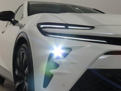 صورة 18 لـ 2025 Toyota CROWN SPORT
