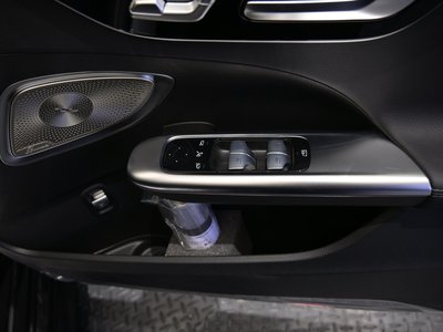 2025 Mercedes-BENZ C-CLASS — миниатюра 18