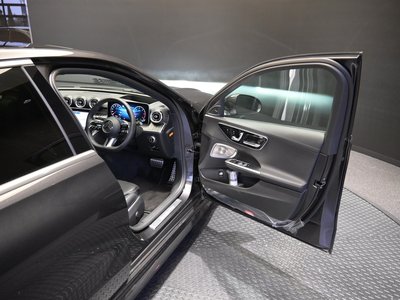 2025 Mercedes-BENZ C-CLASS — миниатюра 16