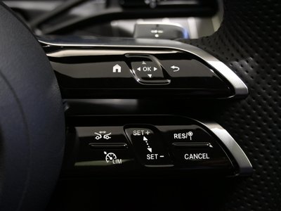 2025 Mercedes-BENZ C-CLASS — миниатюра 24