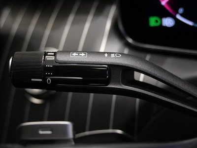 2025 Mercedes-BENZ C-CLASS — миниатюра 21