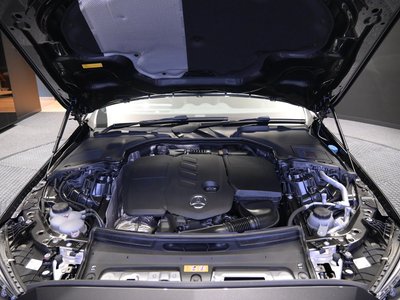 2025 Mercedes-BENZ C-CLASS — миниатюра 10