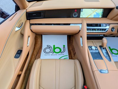 صورة 39 لـ 2021 Lexus LC CONVERTIBLE