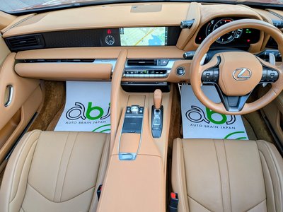 صورة 37 لـ 2021 Lexus LC CONVERTIBLE