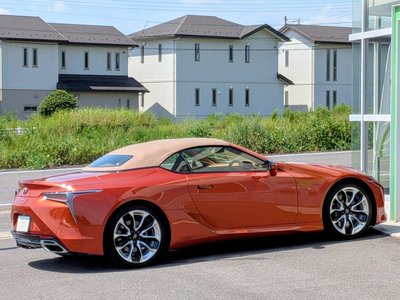 صورة 26 لـ 2021 Lexus LC CONVERTIBLE
