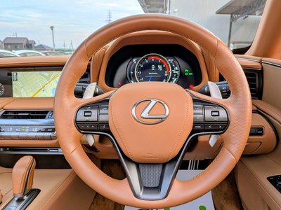 صورة 40 لـ 2021 Lexus LC CONVERTIBLE