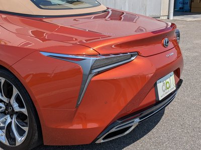 صورة 24 لـ 2021 Lexus LC CONVERTIBLE