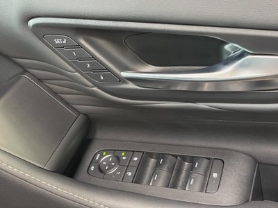 2025 Toyota ALPHARD — фото 28