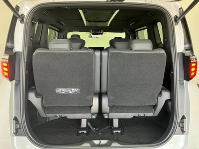 صورة 33 لـ 2024 Toyota ALPHARD