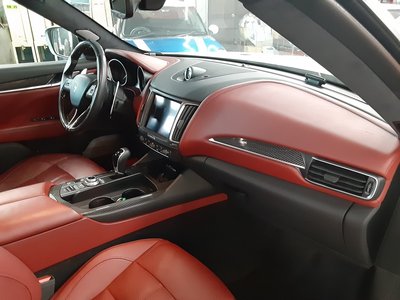 2017 Maserati LEVANTE — фото 2
