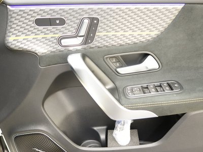 صورة مصغرة 20 لـ 2024 Mercedes-BENZ A-CLASS AMG