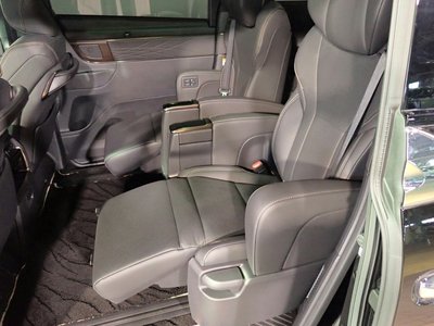 2025 Toyota ALPHARD — фото 26