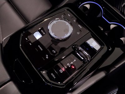 2024 BMW 5 SERIES — миниатюра 18