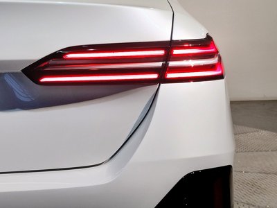2024 BMW 5 SERIES — миниатюра 40