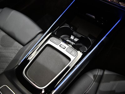 2025 Mercedes-BENZ GLA thumbnail 39