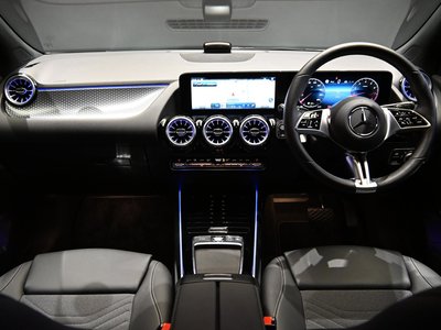 2025 Mercedes-BENZ GLA thumbnail 42