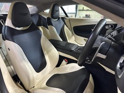 2018 Aston Martin DB11 — миниатюра 8
