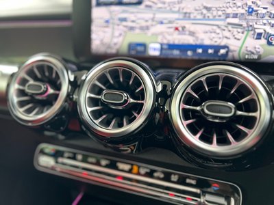 2024 Mercedes-BENZ GLB thumbnail 30