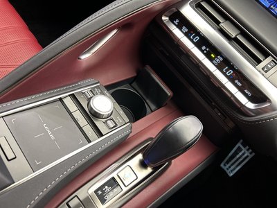 2018 Lexus LC thumbnail 18