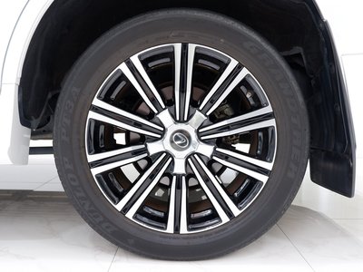 2021 Lexus LX thumbnail 23