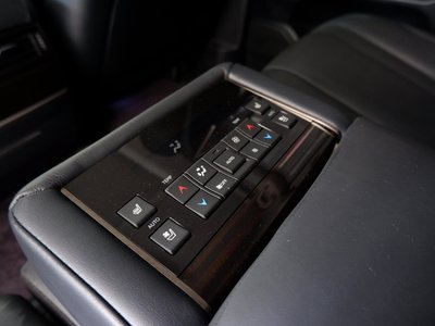 2021 Lexus LX thumbnail 44