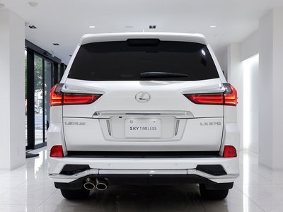 2021 Lexus LX photo 8
