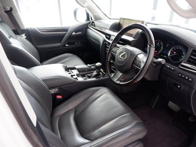 2021 Lexus LX thumbnail 28