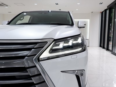 2021 Lexus LX photo 14