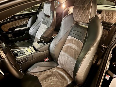 2011 Aston Martin DB9 — фото 7
