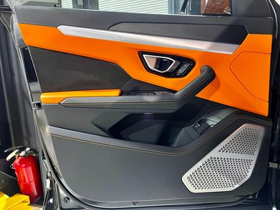 2019 Lamborghini URUS — фото 6