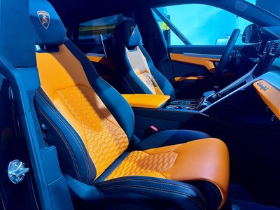 2019 Lamborghini URUS — фото 16