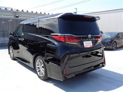 2023 Toyota ALPHARD — фото 10