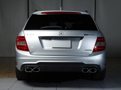 2011 Mercedes-BENZ C-CLASS AMG — фото 4