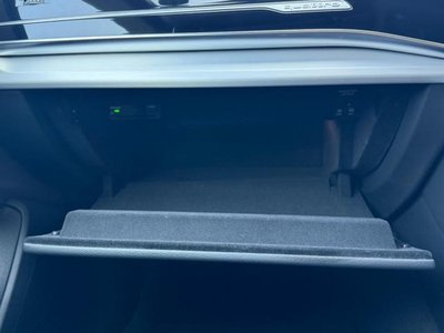 صورة 14 لـ 2019 AUDI Q8