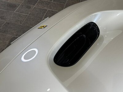 صورة 16 لـ 2021 Ferrari F8 SPIDER