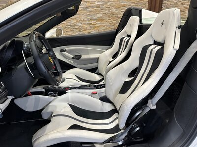 صورة 21 لـ 2021 Ferrari F8 SPIDER