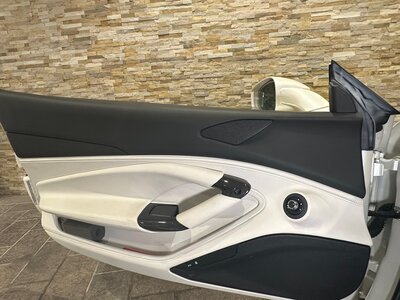 صورة 35 لـ 2021 Ferrari F8 SPIDER