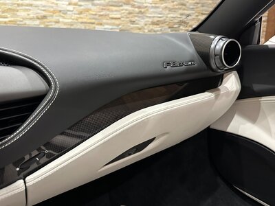 صورة 33 لـ 2021 Ferrari F8 SPIDER