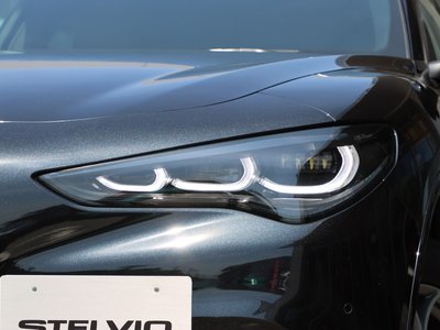 صورة 27 لـ 2025 ALFA Romeo STELVIO