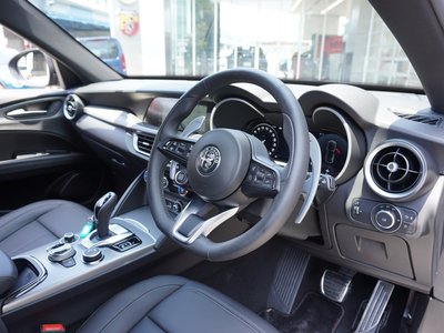 صورة 49 لـ 2025 ALFA Romeo STELVIO