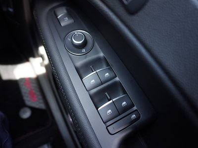 صورة 48 لـ 2025 ALFA Romeo STELVIO