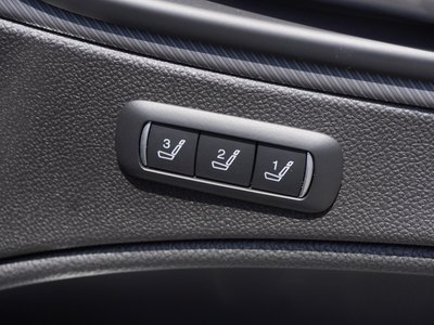 صورة 47 لـ 2025 ALFA Romeo STELVIO