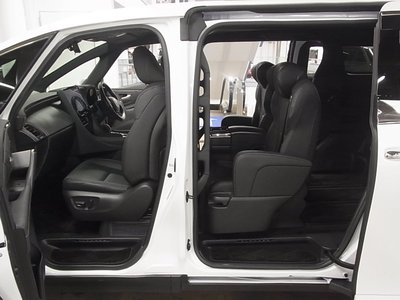 2023 Toyota ALPHARD — фото 19