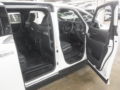 2023 Toyota ALPHARD — фото 15