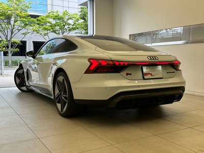 2022 AUDI RS E-TRON GT photo 9