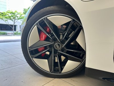 2022 AUDI RS E-TRON GT thumbnail 40