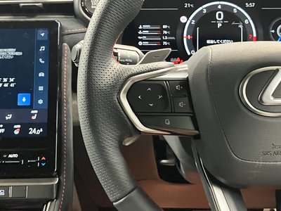 2025 Lexus LBX thumbnail 30