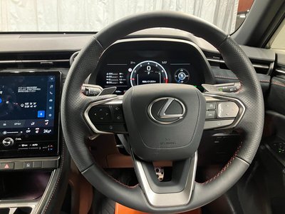 2025 Lexus LBX thumbnail 25