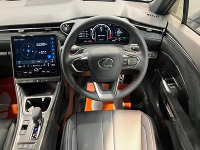 2025 Lexus LBX thumbnail 24